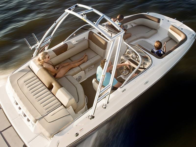 Bayliner 195 Deck Boat