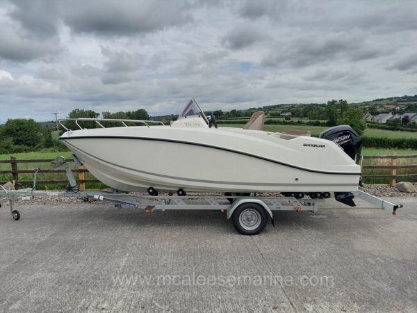 Quicksilver 555 Centre Console