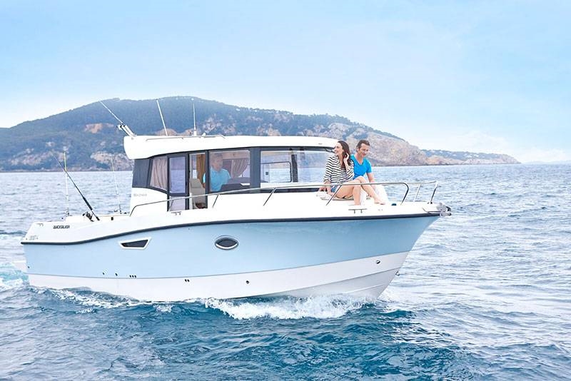 Quicksilver Captur PILOTHOUSE 905