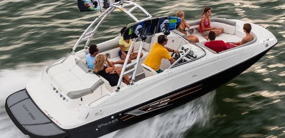 Bayliner Deck Boat