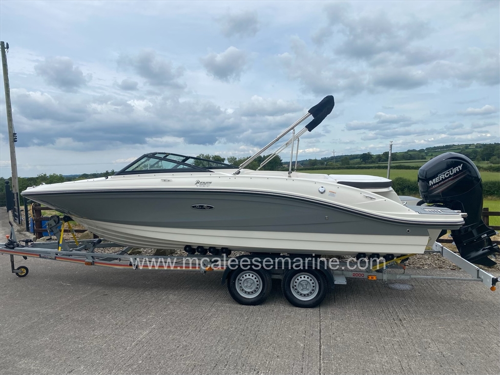 Sea Ray 210 SPX