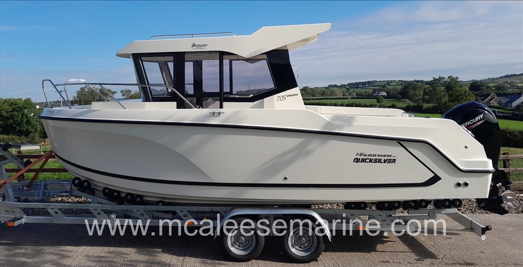 Quicksilver 705 Pilothouse