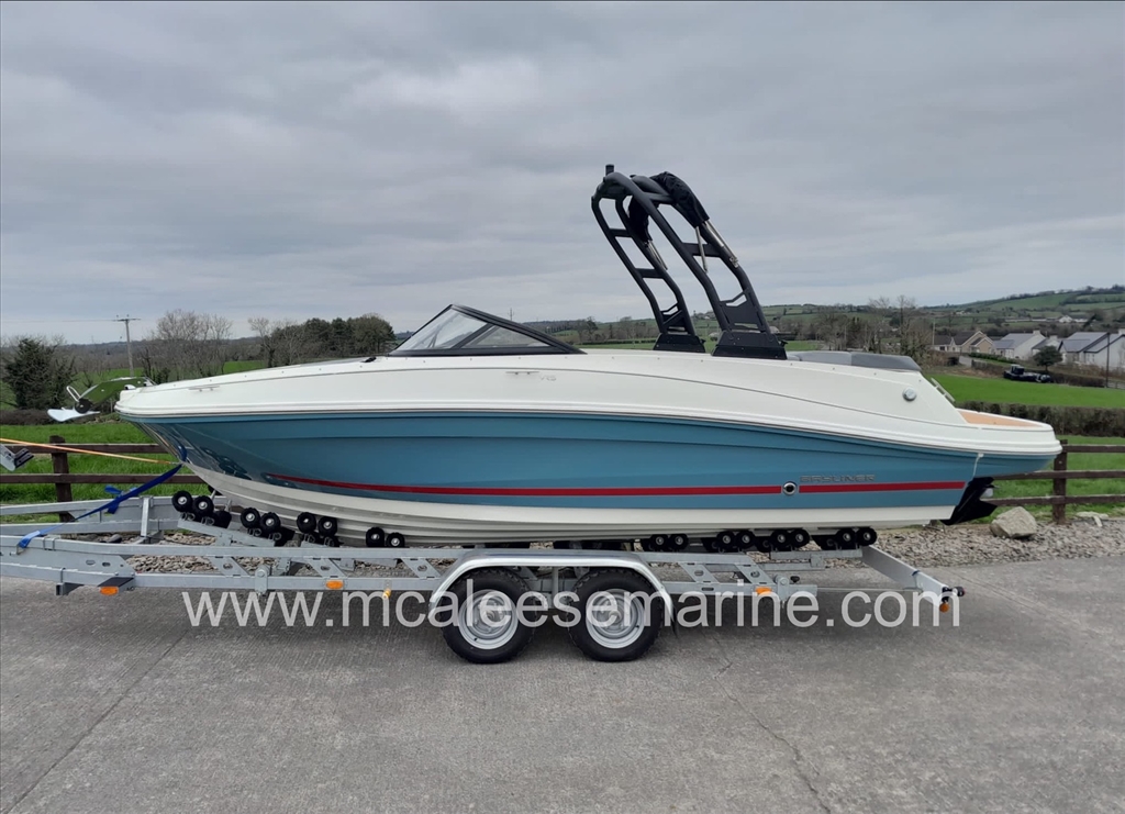 Bayliner VR5 Wakeboard Model