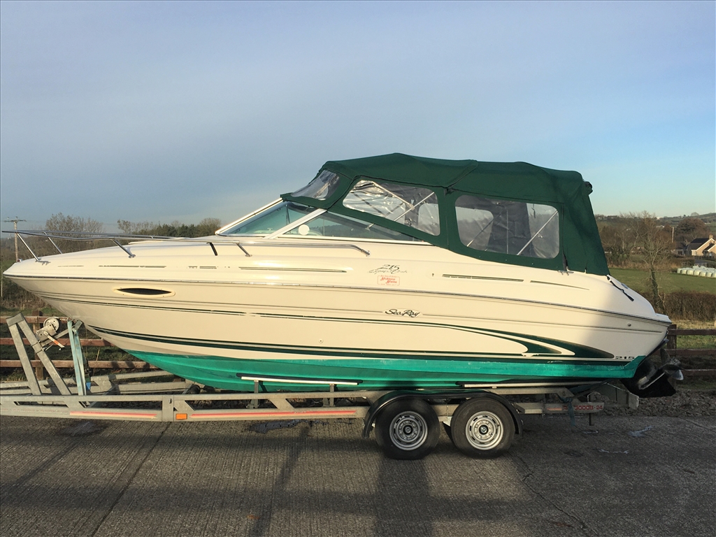 Sea Ray 215